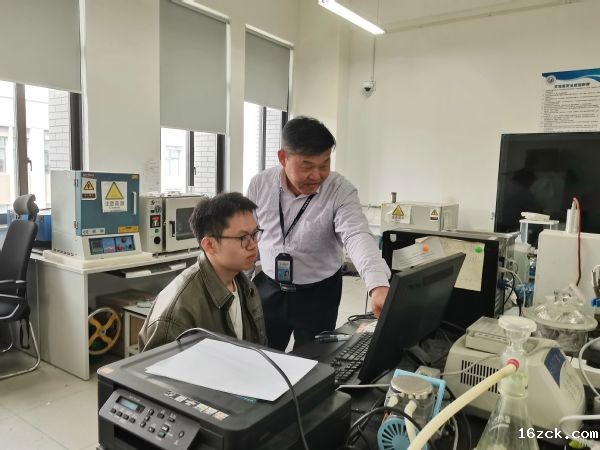 《上海教育》新利18官网：专业链熔接产业链，学科端直通需求端，“以破带立”重构能源人才生产线 | 应用型人才这样培养
